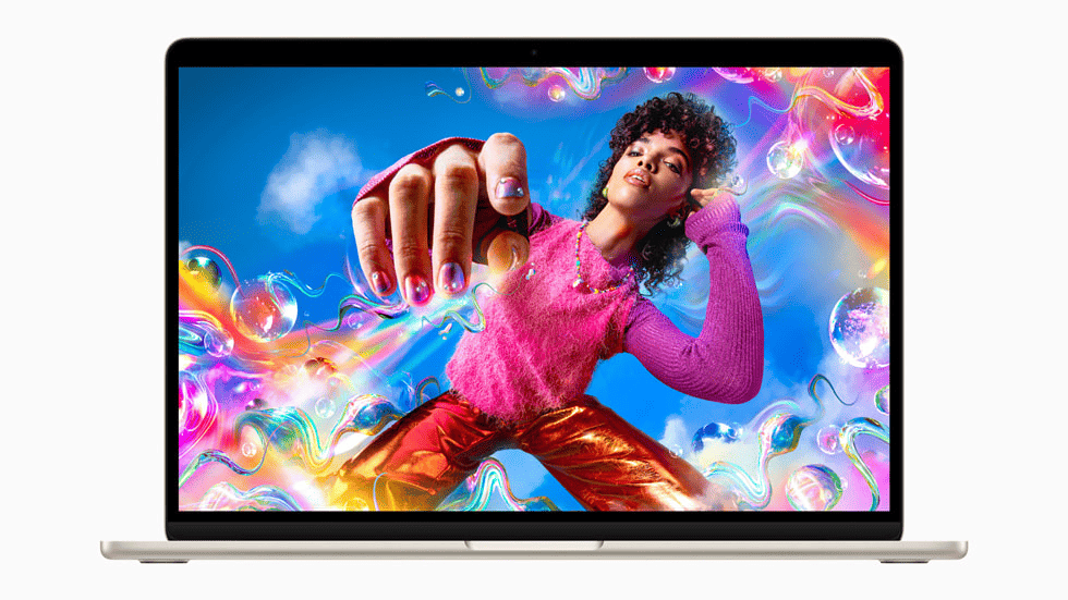 Le nouveau MacBook Air est doté d’un vaste écran Liquid Retina 15,3 pouces haute résolution, 25 % plus grand que l’écran du MacBook Air 13 pouces avec puce M2.