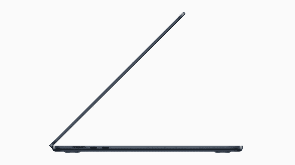 Avec seulement 11,5 mm d’épaisseur, le nouveau MacBook Air est l’ordinateur portable 15 pouces le plus fin au monde.