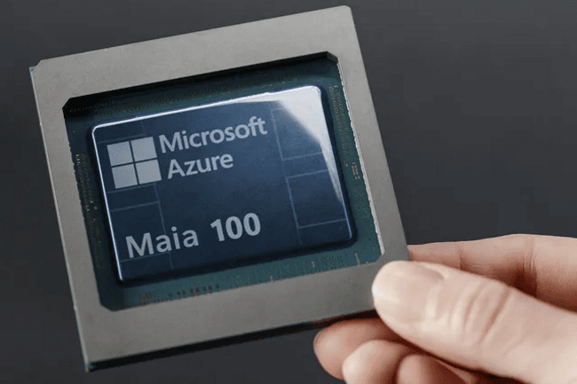 Nouvelle puce Maia 100 créée par Microsoft pour son Cloud Azure et les usages en matière d'intelligence artificielle