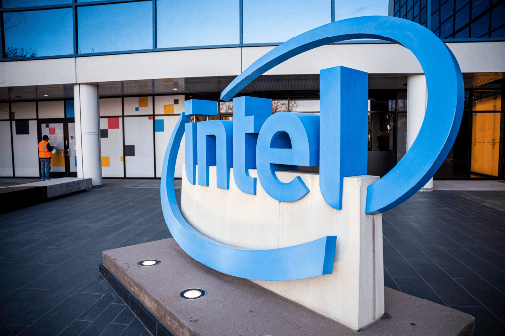 Intel en difficulté : 15 000 emplois supprimés face à la montée en puissance des concurrents