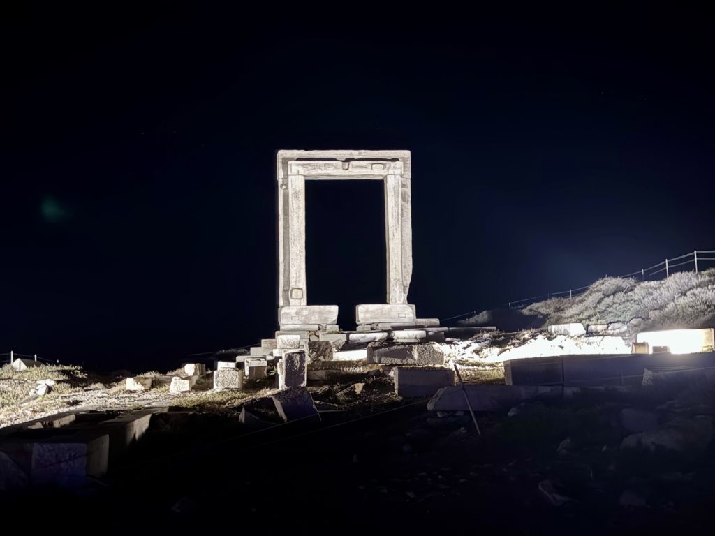 Temple d'Apollon de nuit