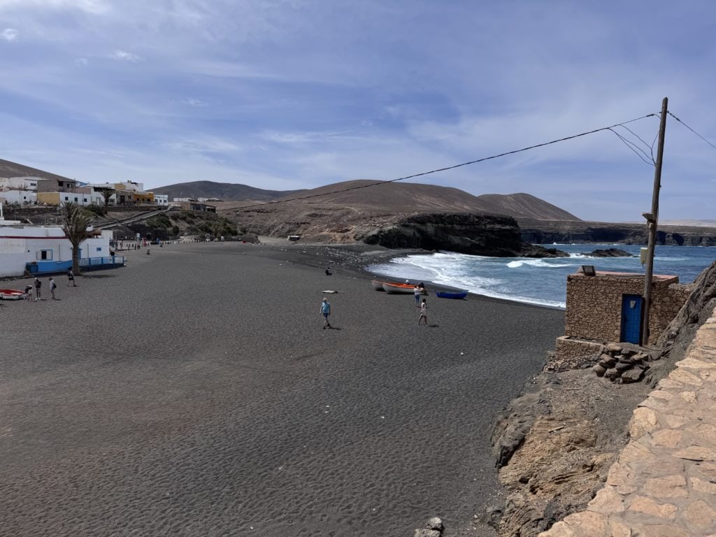 Le petit village de pêcheurs d'Ajuy