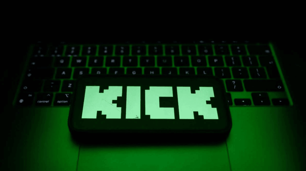 C’est lors d’un live hébergé par la plateforme de streaming Kick que le décès dE Raphaël Graven aurait été constaté, ce lundi 18 août 2025. Photo d’illustration. | NURPHOTO VIA AFP