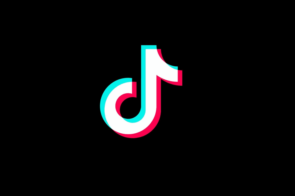 TikTok remplace ses modérateurs par l'IA au Royaume-Uni