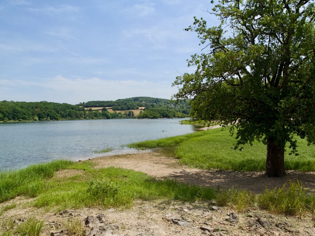 Lac de Pannecière